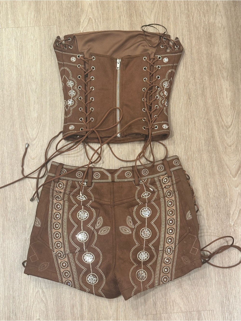 Akira brown down to the rodeo two piece corset and shorts set size small - Picture 8 of 8